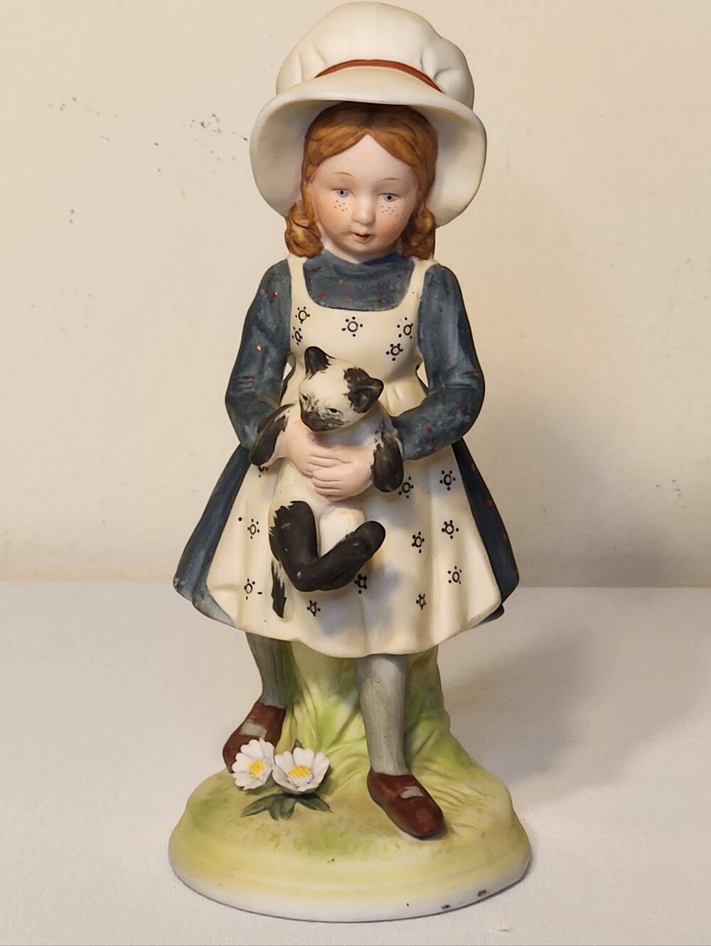 tg Holly Hobbie Creation Porcelain Figurine Holly Hobbie Siamese Cat WWA Inc